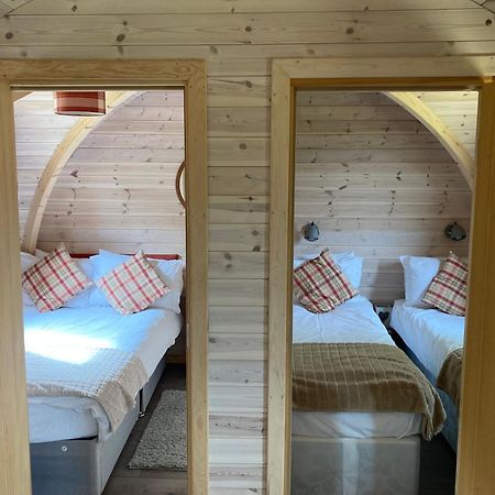 Rabbit Glamping Pod School House Farm Hotell Leighton  Exteriör bild