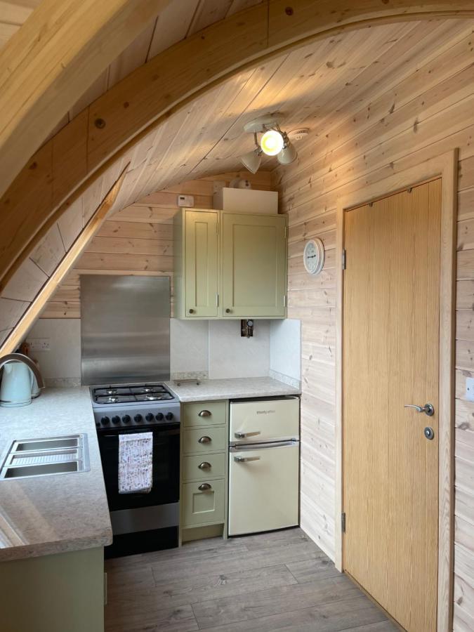 Rabbit Glamping Pod School House Farm Hotell Leighton  Exteriör bild