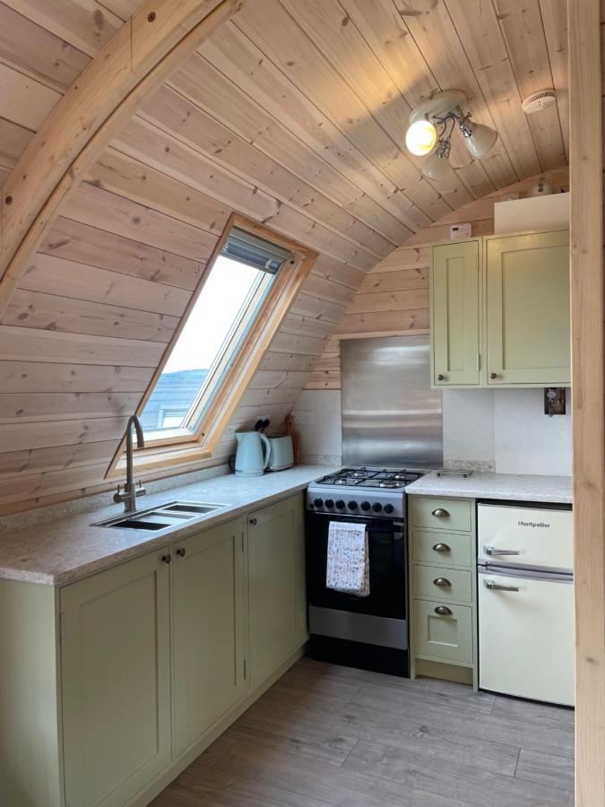 Rabbit Glamping Pod School House Farm Hotell Leighton  Exteriör bild